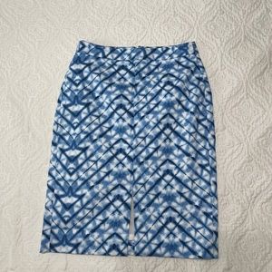 Size 0 Banana Republic Pencil Skirt with Slit